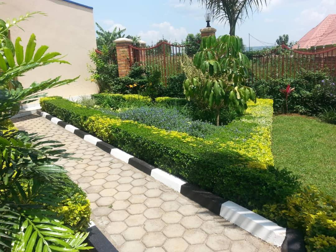Ikaze B&B Kigali Ngoại thất bức ảnh